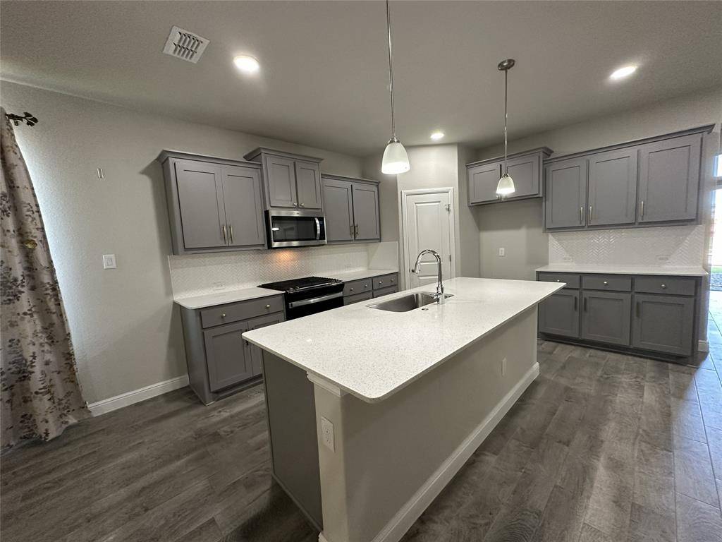 15800 Bronte Lane, Fort Worth, TX 76247