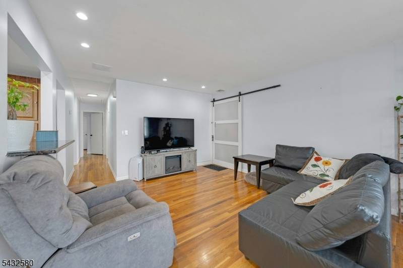 2657 Spruce St, Union Twp., NJ 07083