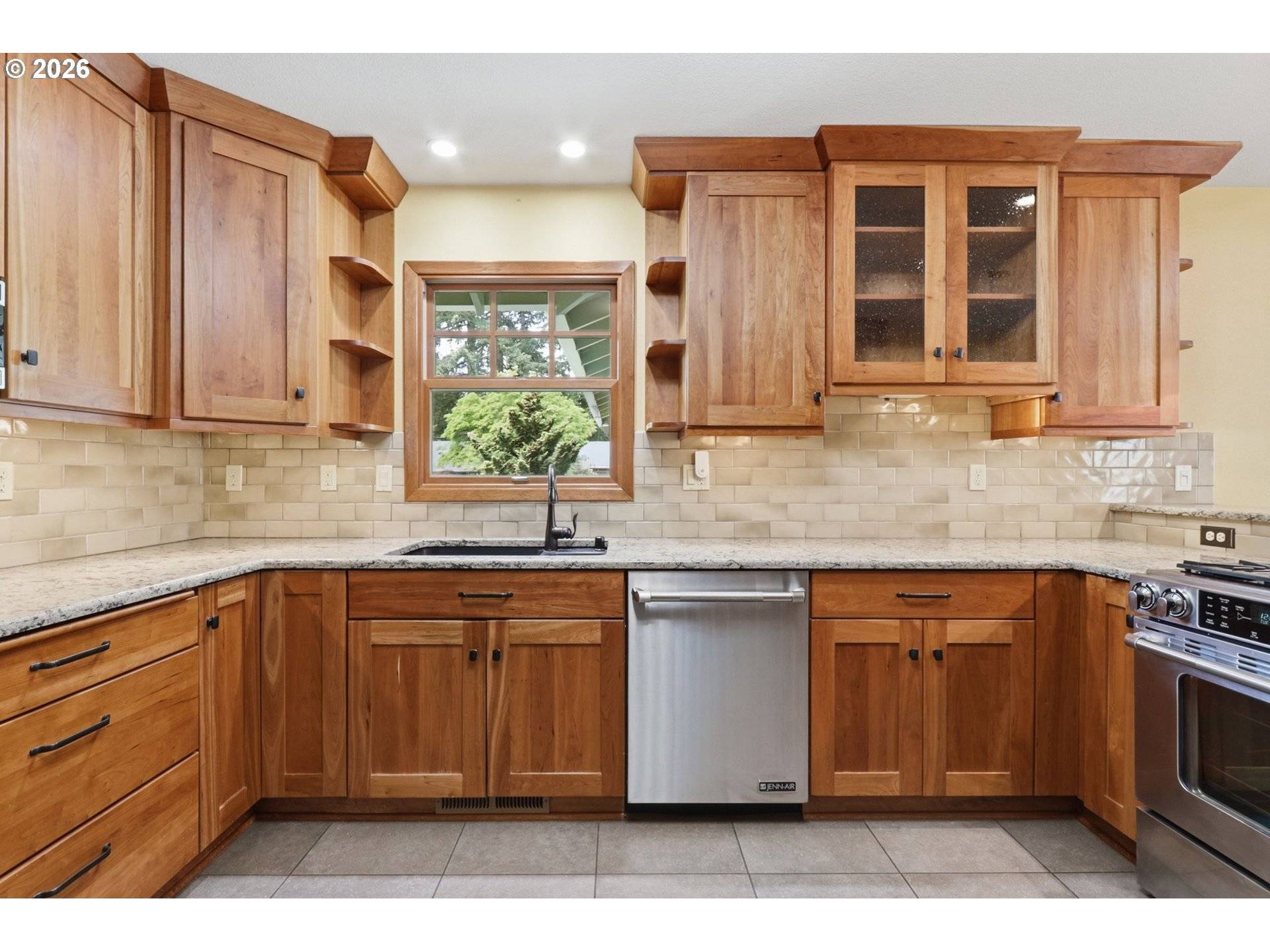 805 SE 95TH AVE, Vancouver, WA 98664