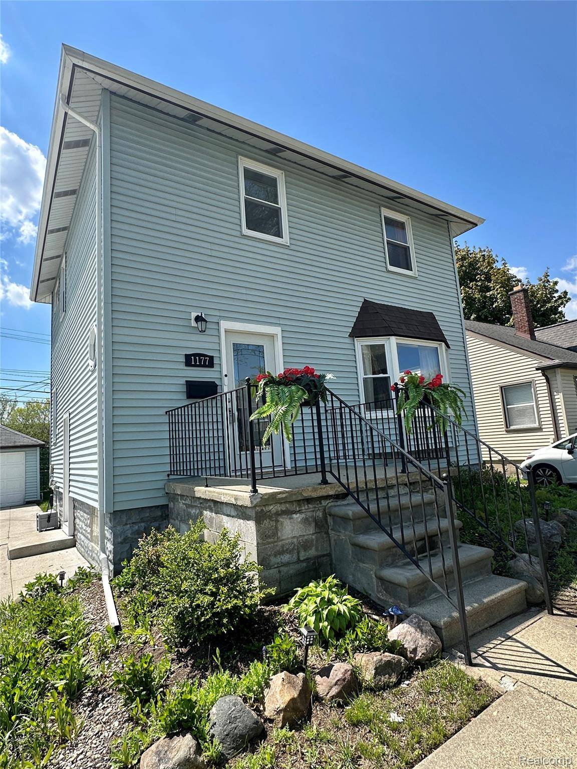 1177 W Marshall ST, Ferndale, MI 48220