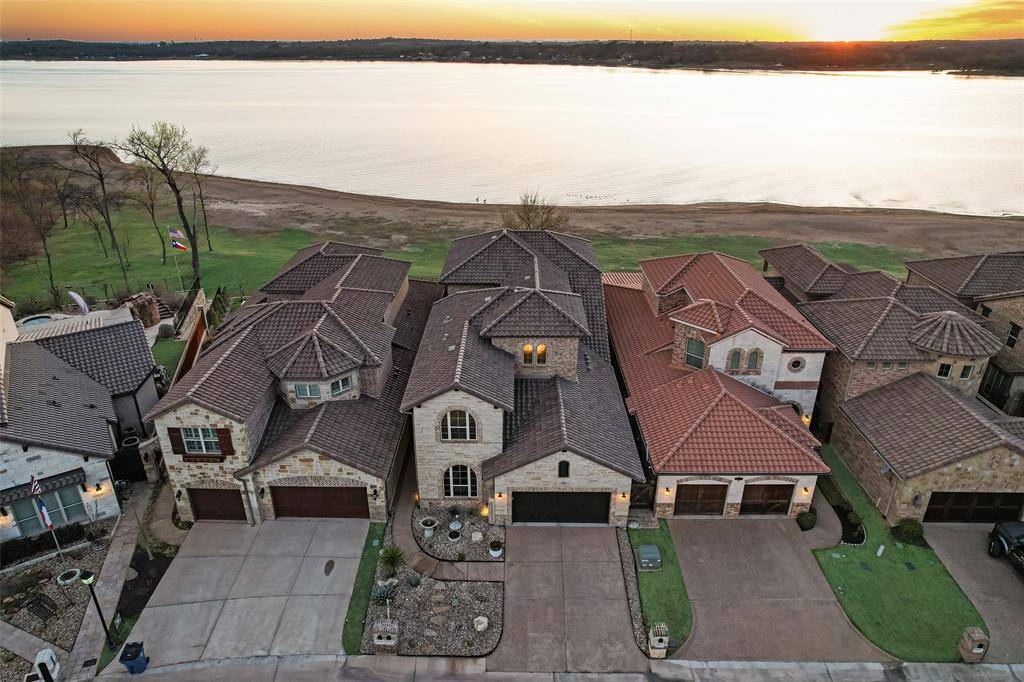 10013 Lakeside Drive, Fort Worth, TX 76179