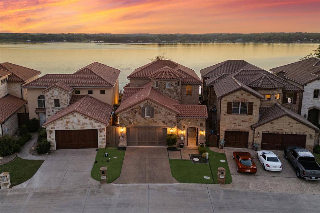10047 Lakeside Drive, Fort Worth, TX 76179
