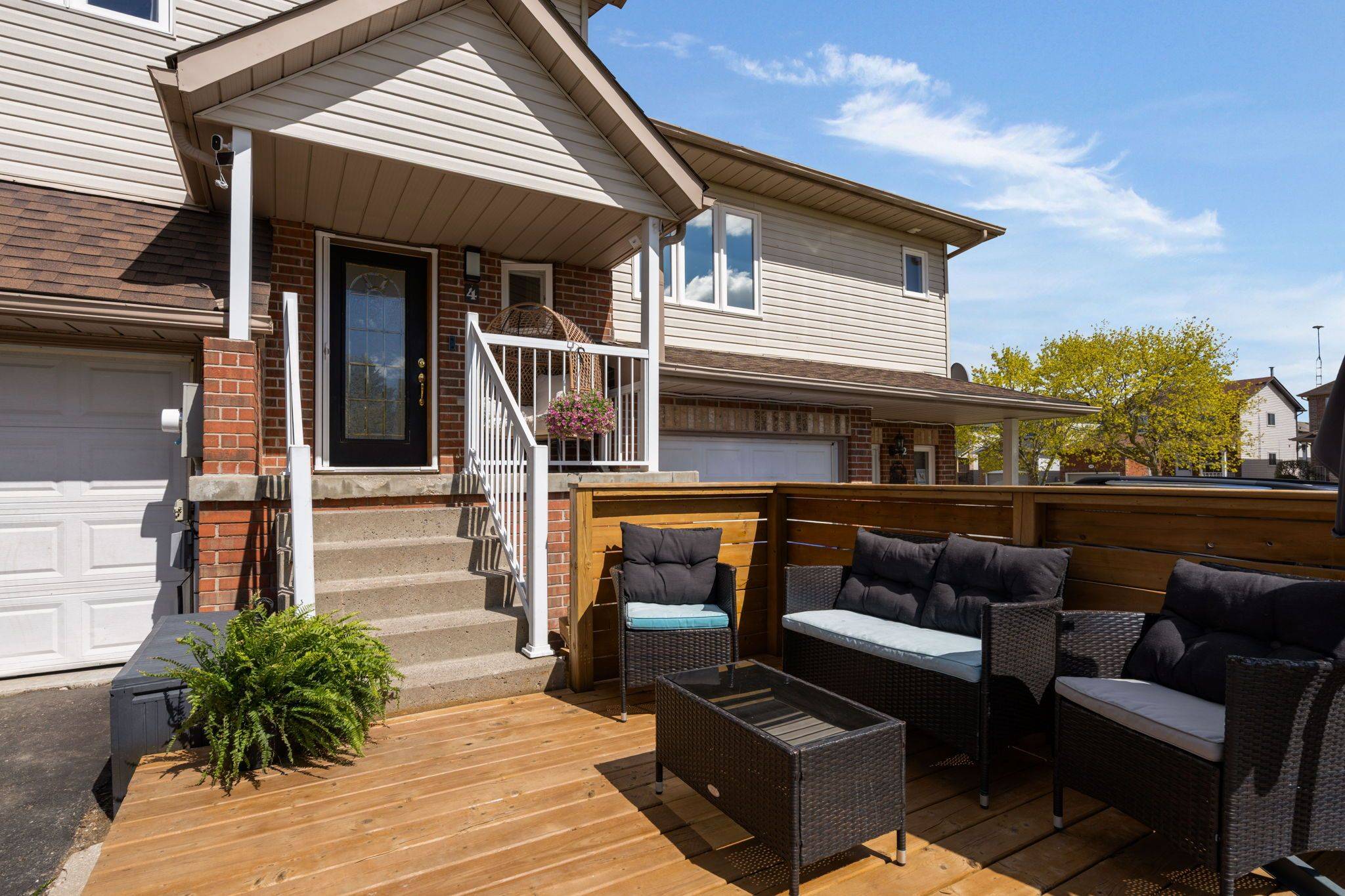 4 Parkside CRES, Essa, ON L0M 1B3