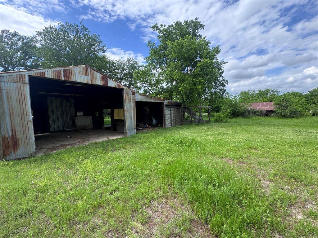 1210 E Old Chico Road, Decatur, TX 76234