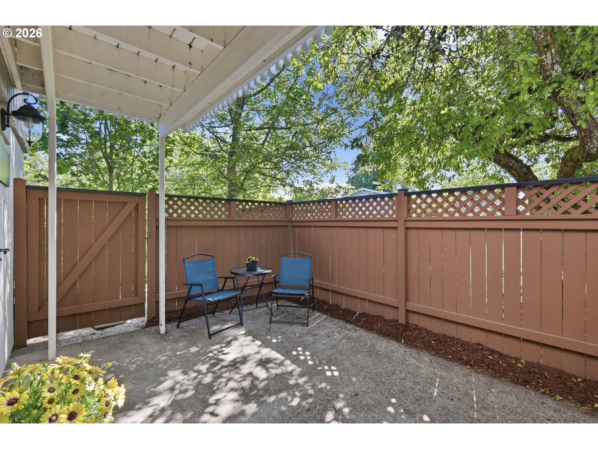2121 W 15TH CT, Eugene, OR 97402