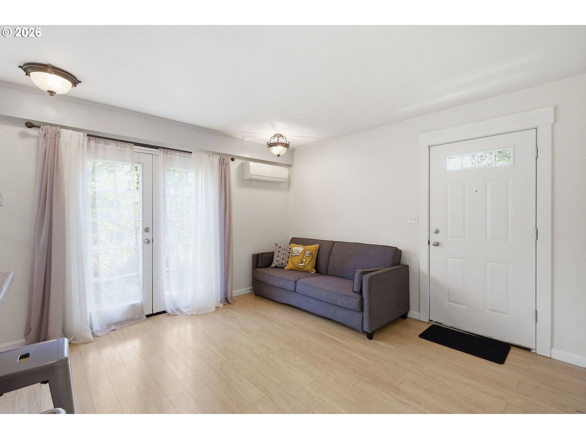 2121 W 15TH CT, Eugene, OR 97402