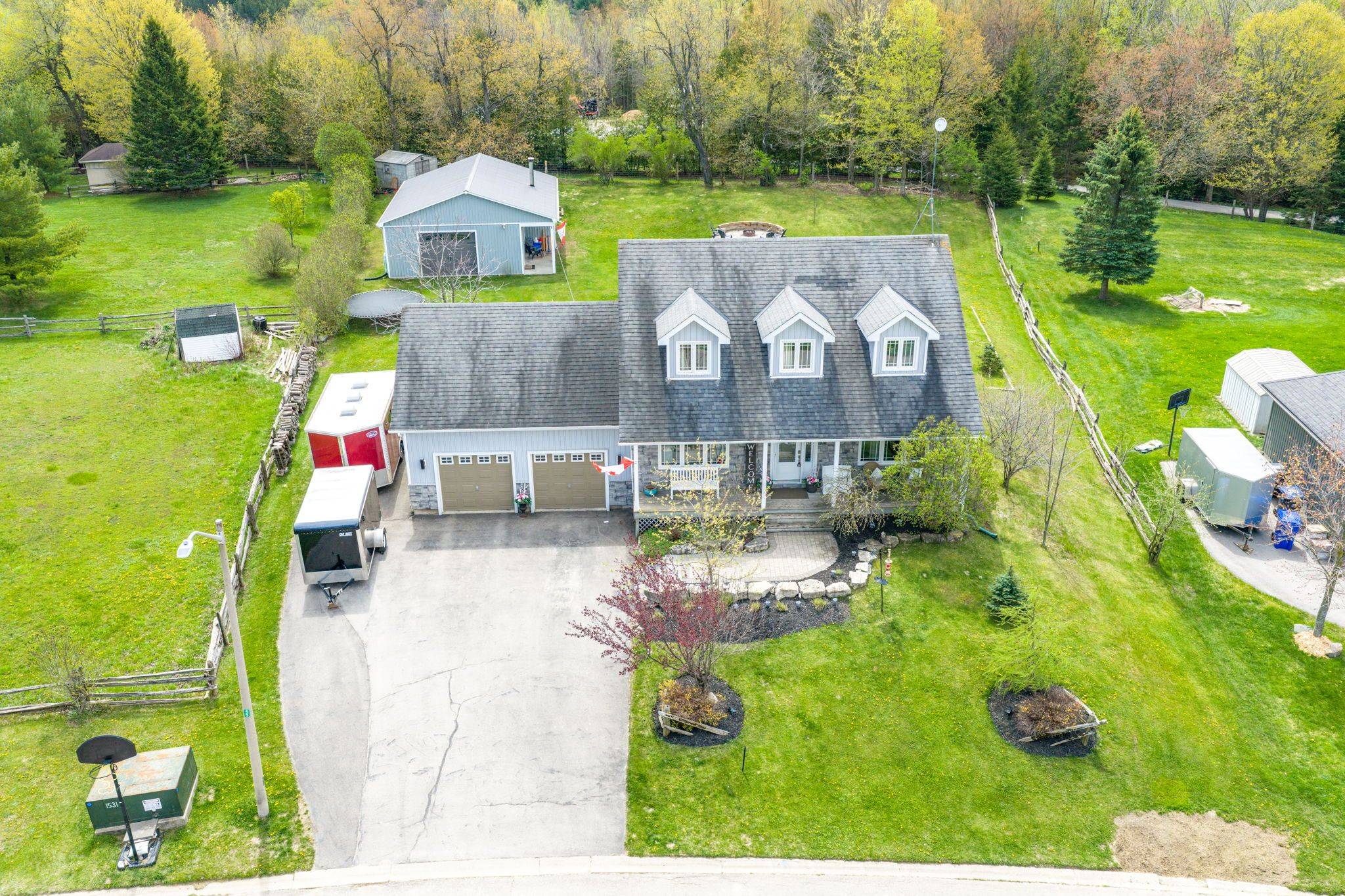 44 St John ST, Amaranth, ON L9W 5Z8