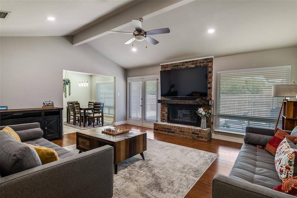 106 Creekside Lane, Coppell, TX 75019