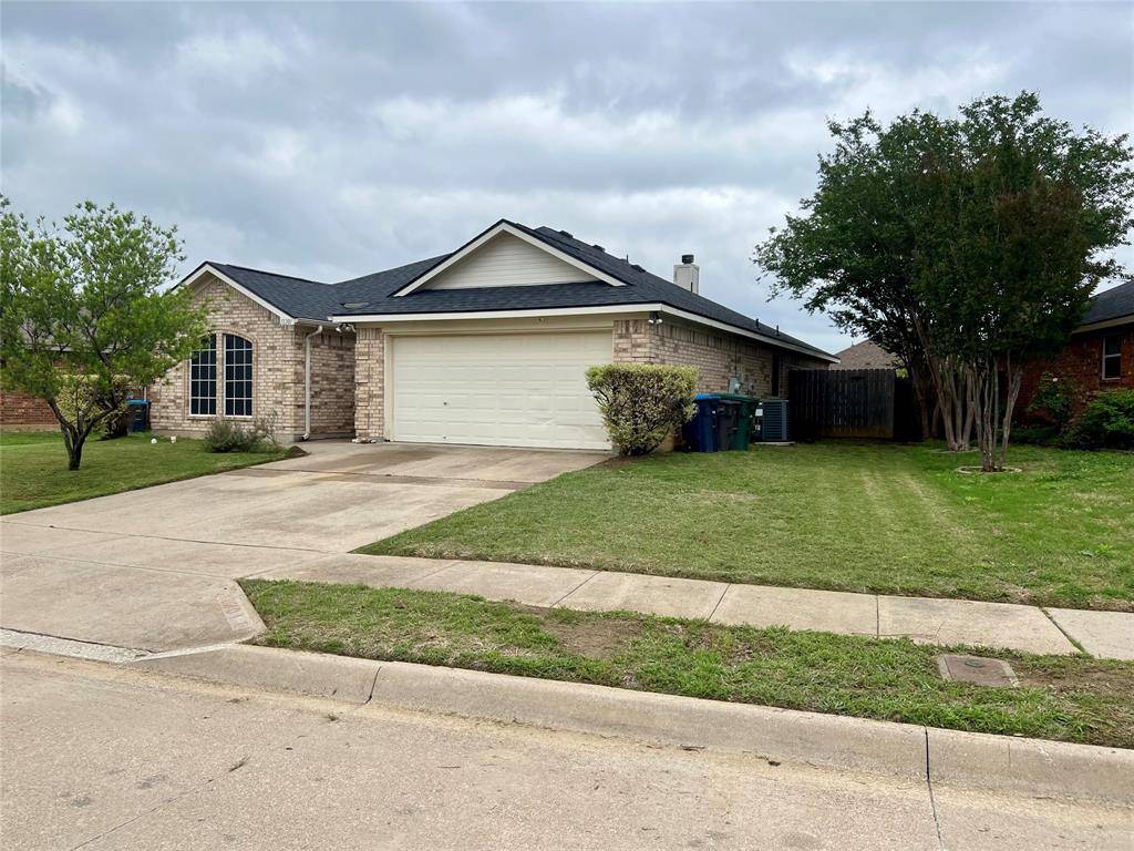 12201 Rolling Ridge Drive, Fort Worth, TX 76028