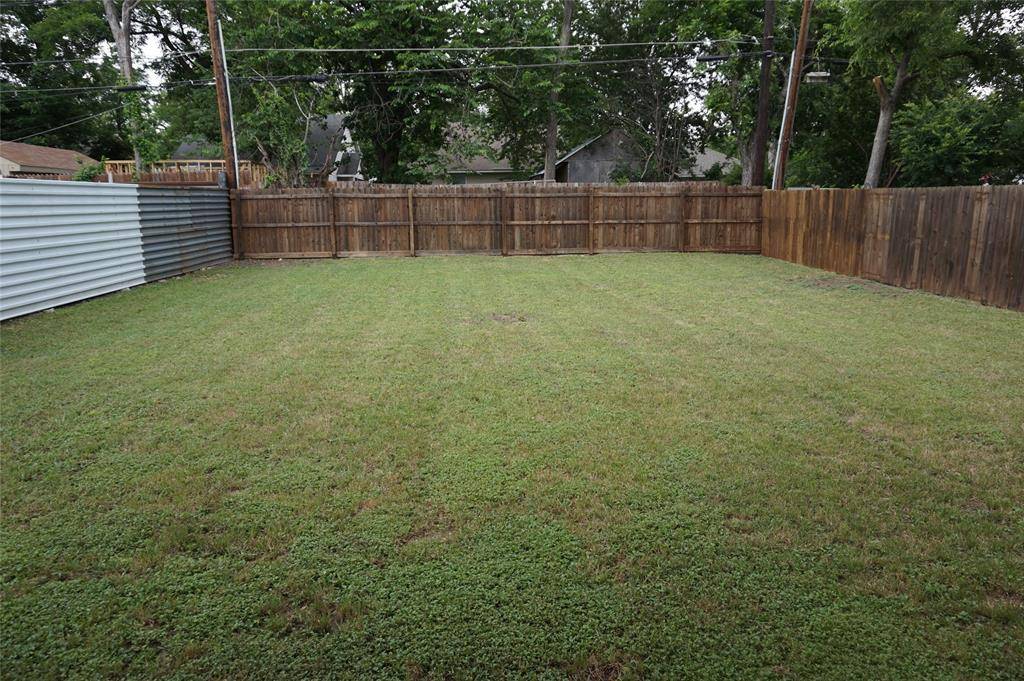 2611 Fernwood Avenue, Dallas, TX 75216
