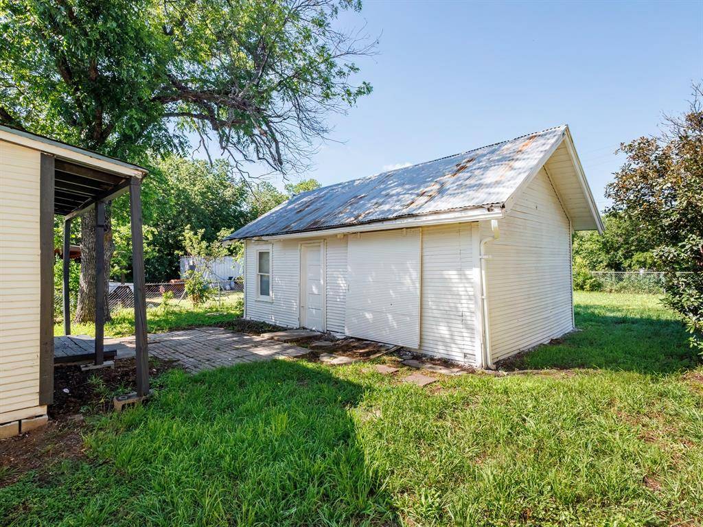 1703 7th Street, Brownwood, TX 76801