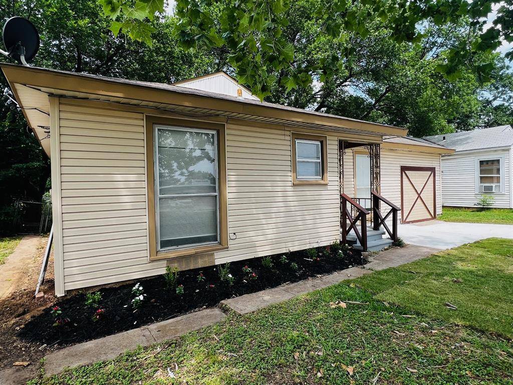 1026 SW 3rd Street, Grand Prairie, TX 75051