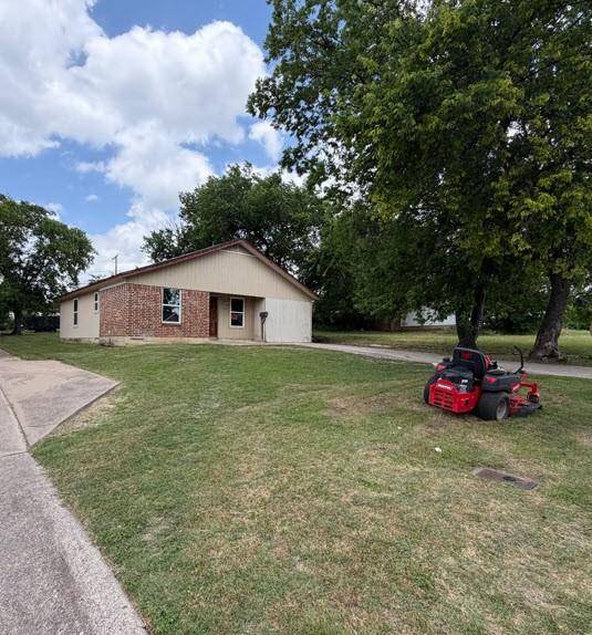 5332 Kilpatrick Avenue, Fort Worth, TX 76107