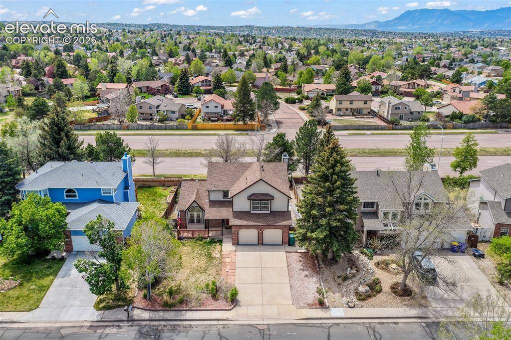 8710 Alpine Valley DR, Colorado Springs, CO 80920
