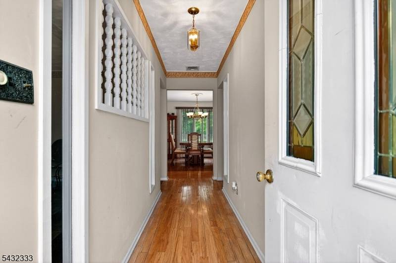153 Ellen St, Franklin Twp., NJ 08873