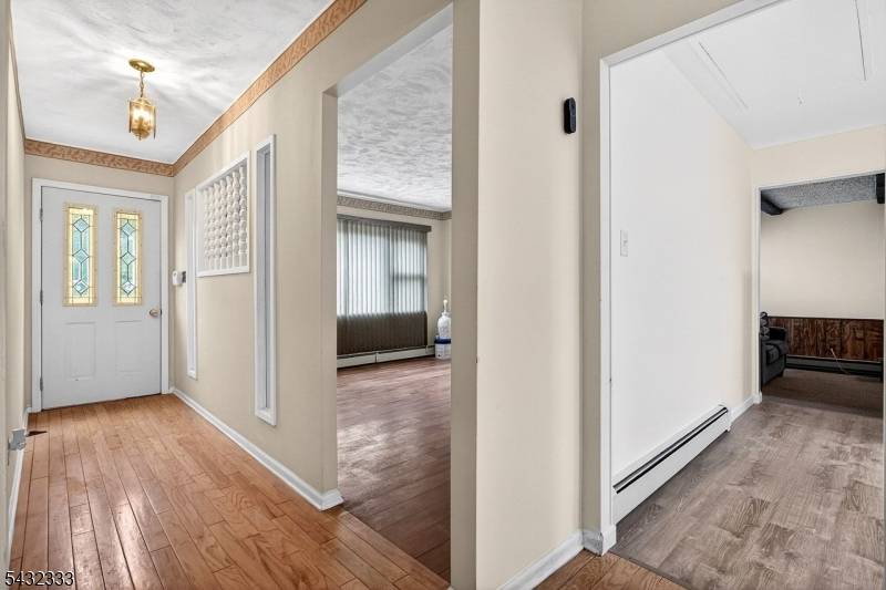 153 Ellen St, Franklin Twp., NJ 08873