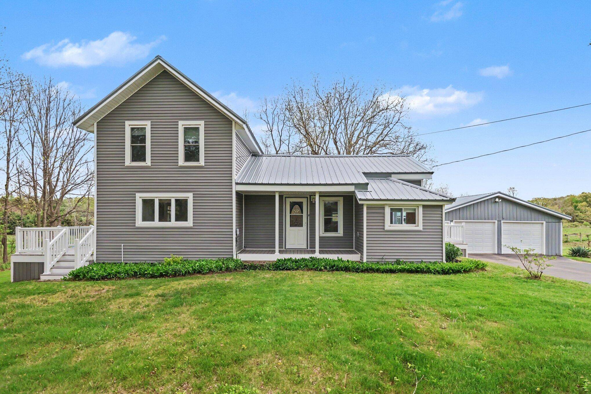 6975 S Clark RD, Maple Grove Twp, MI 49073