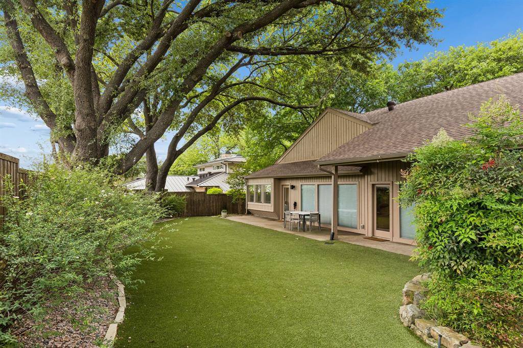9530 Moss Haven Drive, Dallas, TX 75231
