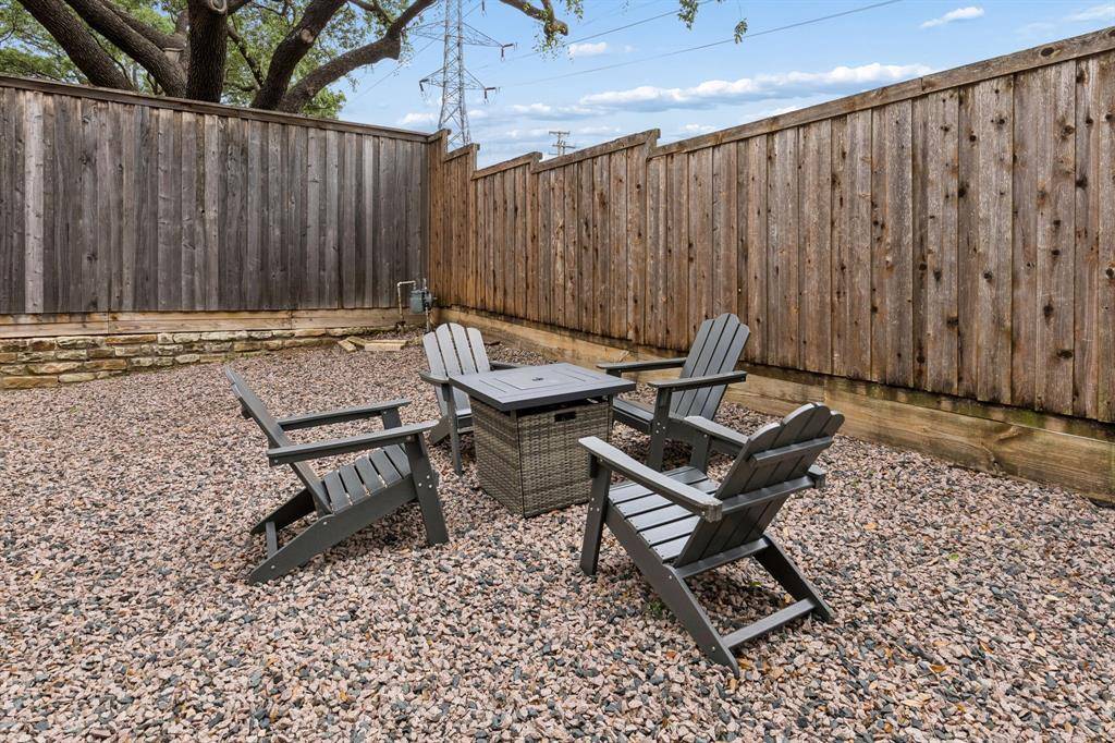 9530 Moss Haven Drive, Dallas, TX 75231