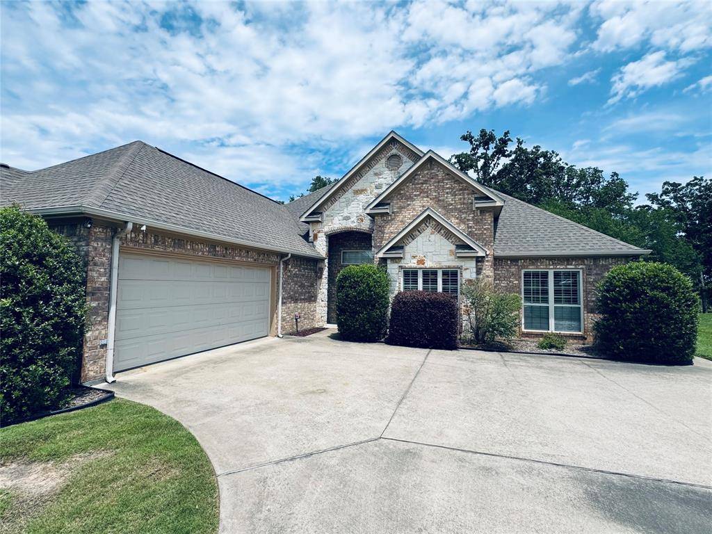 361 Rs County Road 3390, Emory, TX 75440