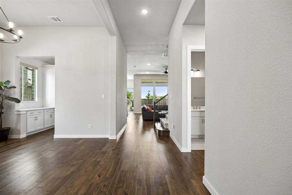 1713 Burney Street, Mansfield, TX 76063