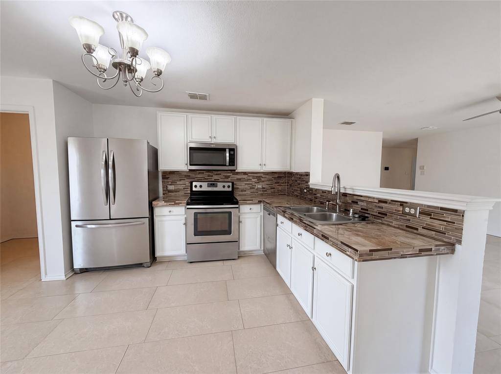 1120 Beaverwood Lane, Crowley, TX 76036