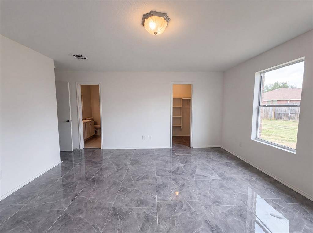 1120 Beaverwood Lane, Crowley, TX 76036