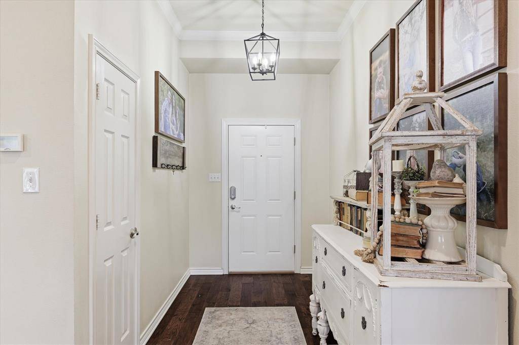 202 Colonial Heights, Sanger, TX 76266