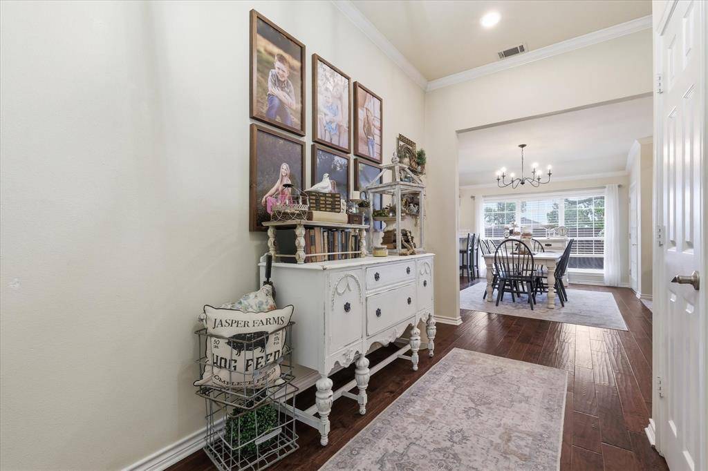 202 Colonial Heights, Sanger, TX 76266