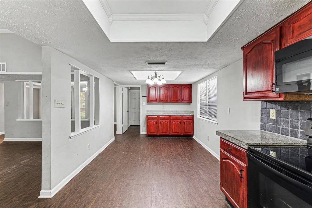 3716 Pinewood Street, Bedford, TX 76021