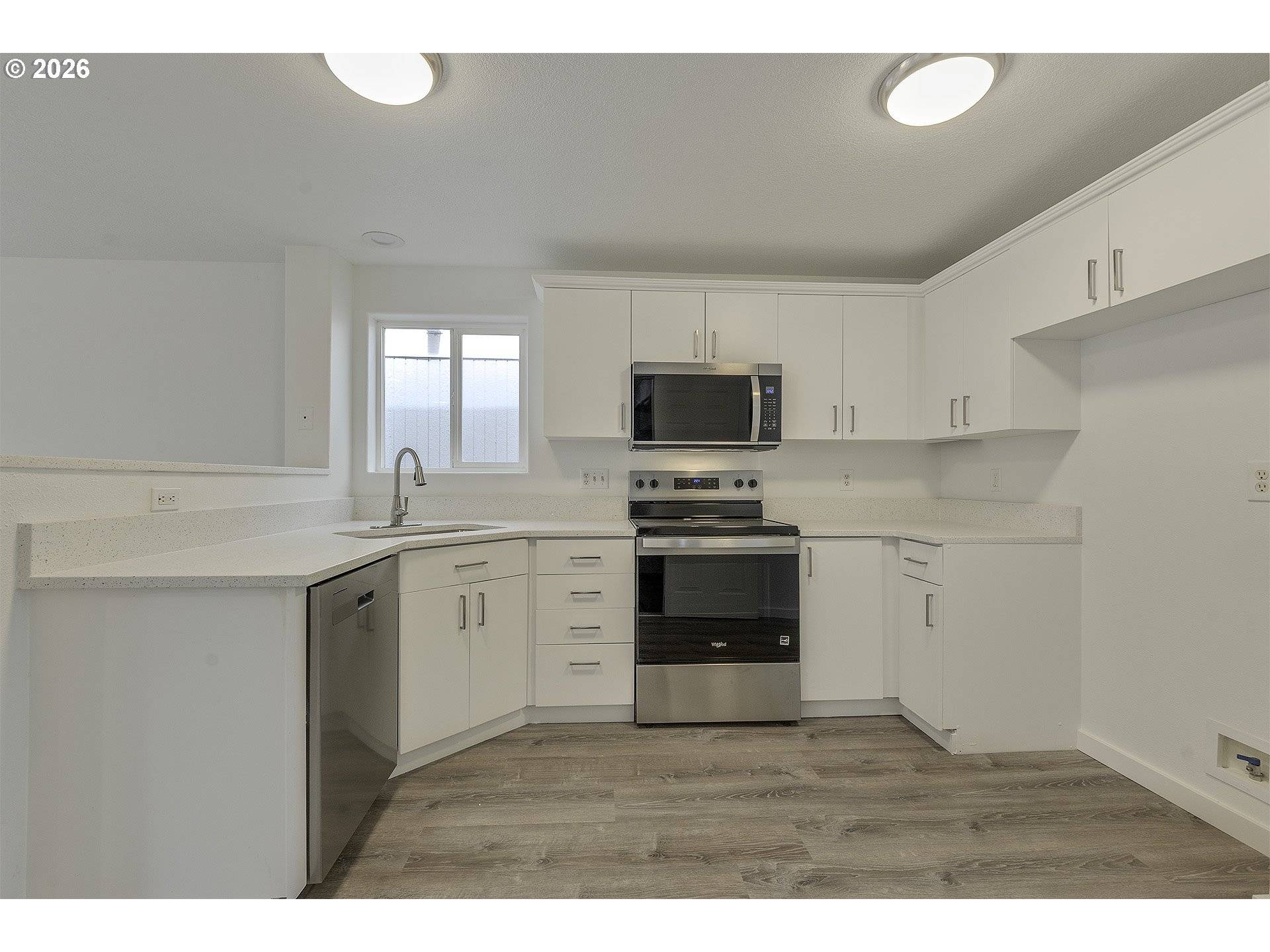 585 SW 207TH AVE, Beaverton, OR 97006