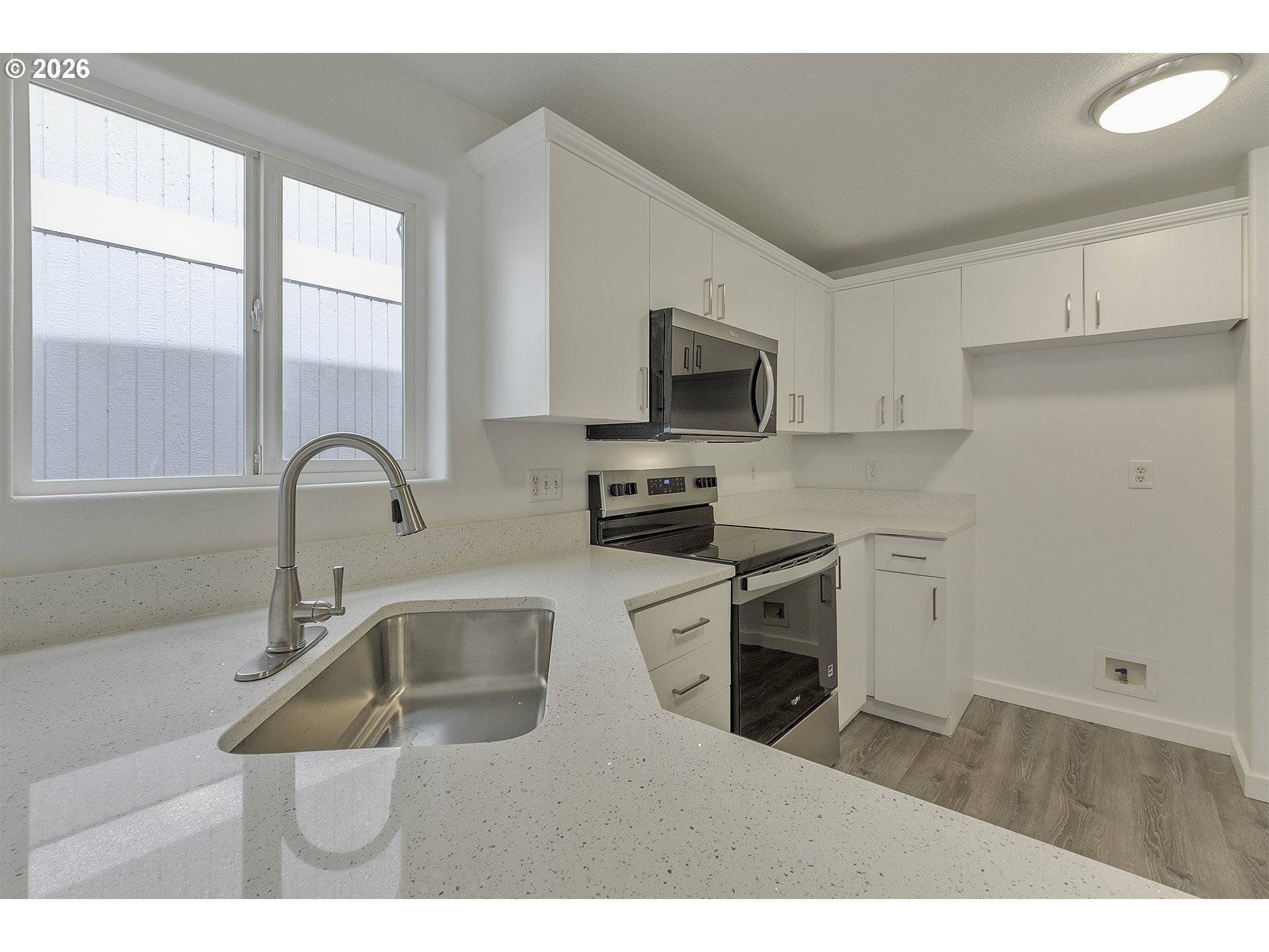 585 SW 207TH AVE, Beaverton, OR 97006