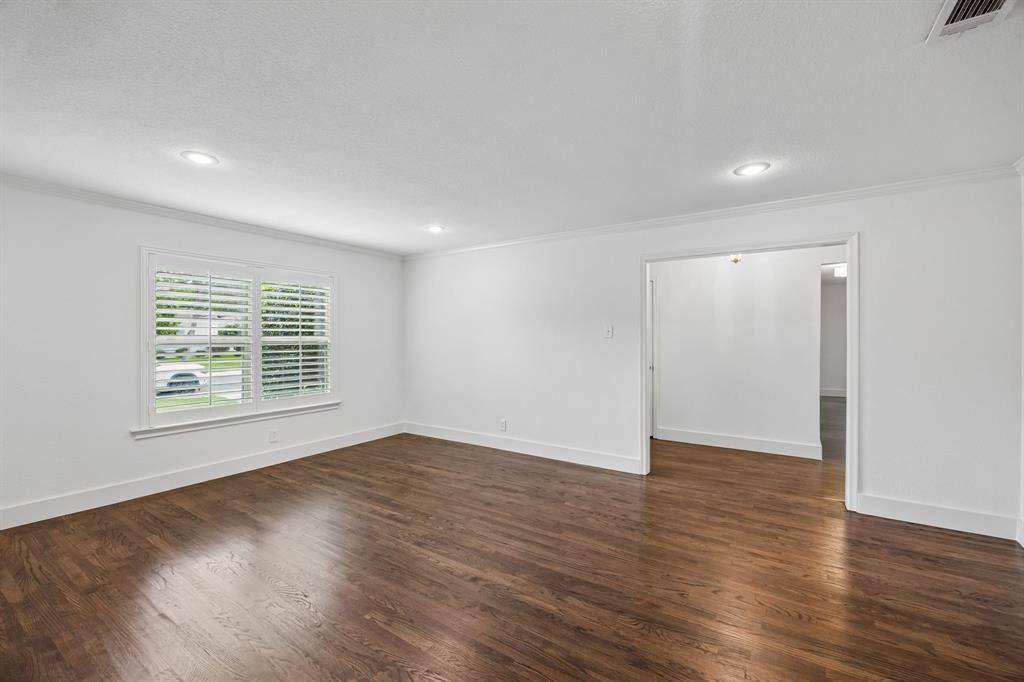 3506 Regent Drive, Dallas, TX 75229