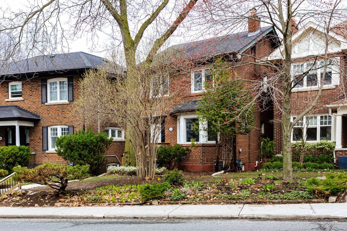 167 Welland AVE, Toronto C09, ON M4T 2J6