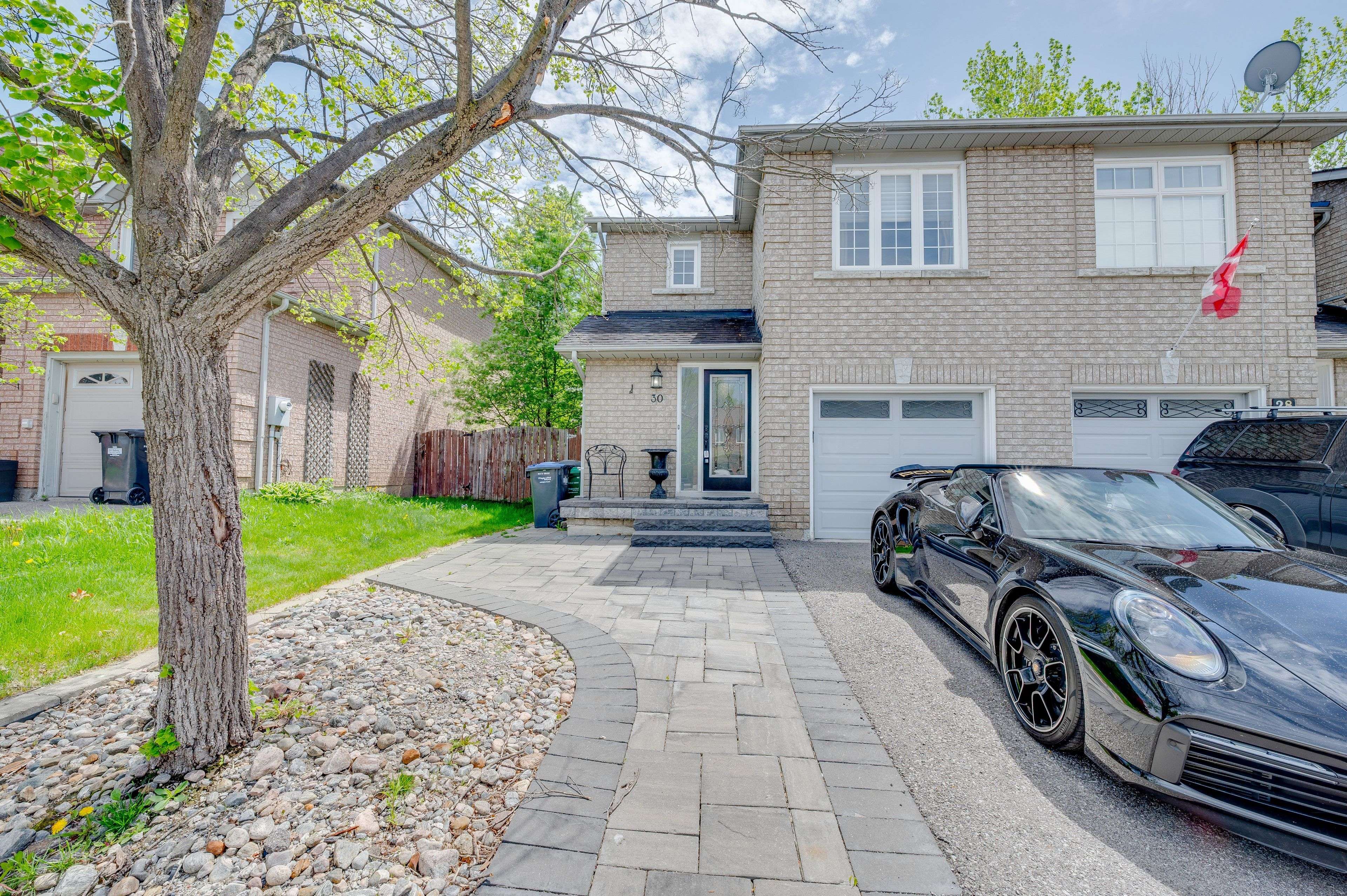 30 Rolling Hills LN, Caledon, ON L7E 1T9