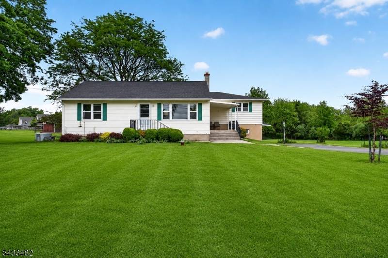 127 Hillcrest Rd, Readington Twp., NJ 08822
