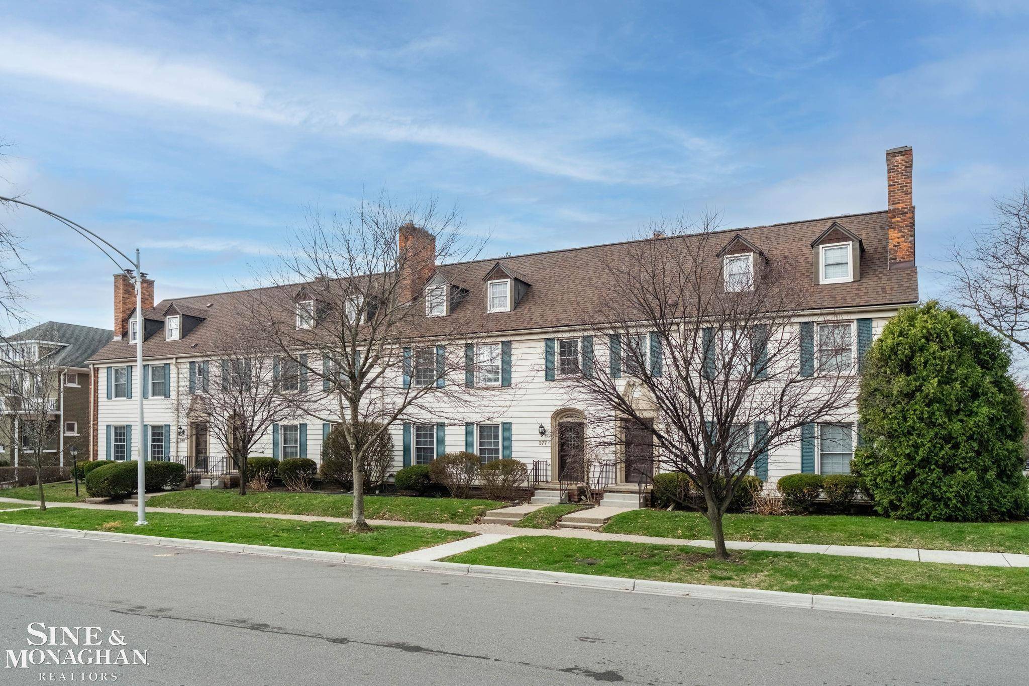 377 Rivard BLVD, Grosse Pointe, MI 48230