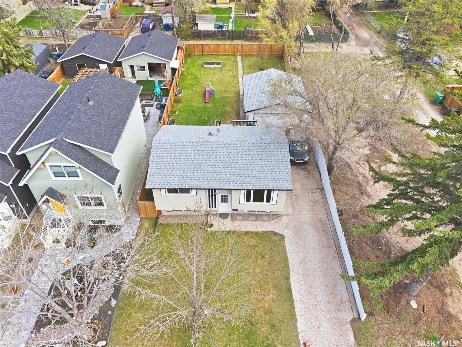 1725 Belfast AVENUE, Saskatoon, SK S7M 0L6