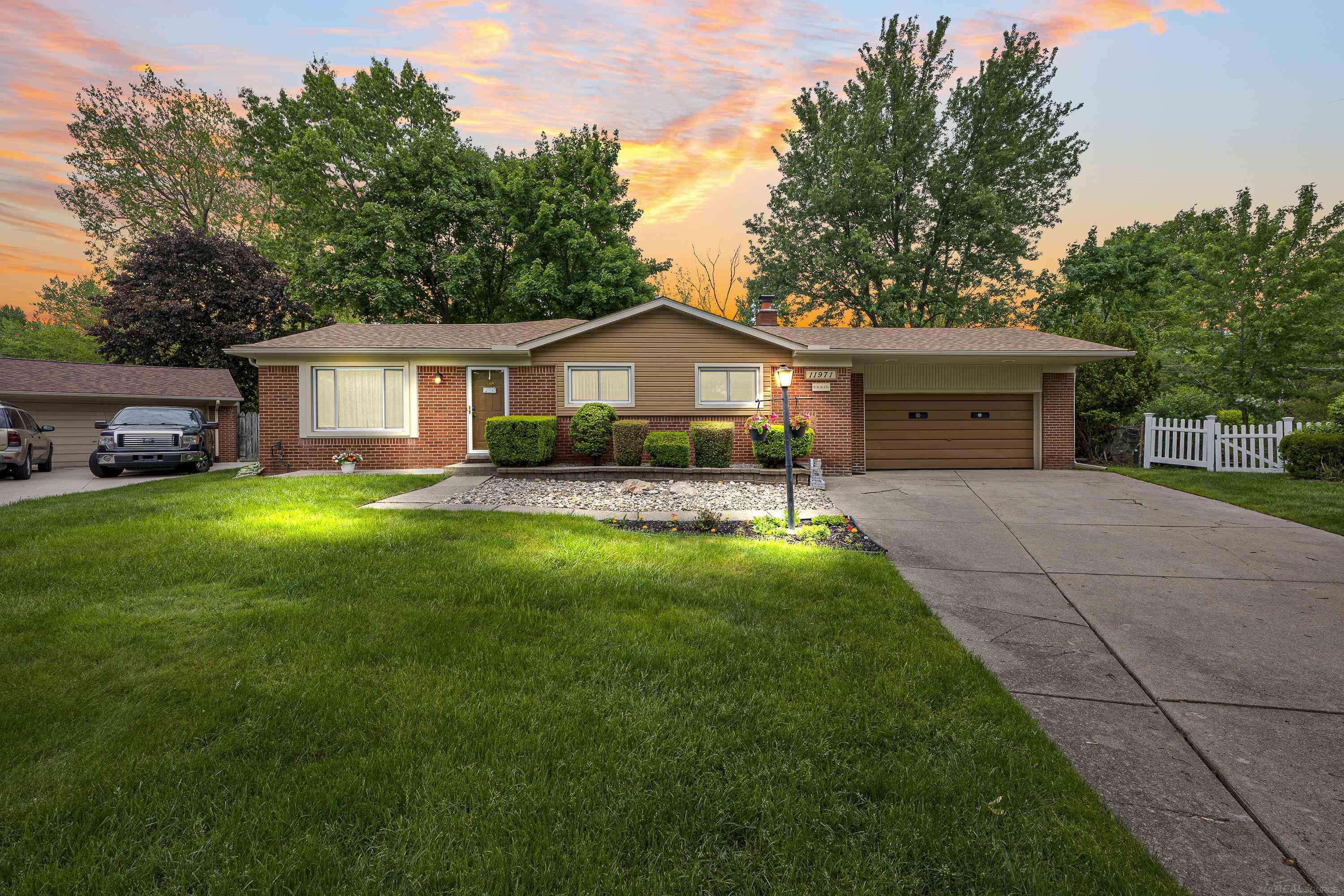 11971 Fairview DR, Sterling Heights, MI 48312