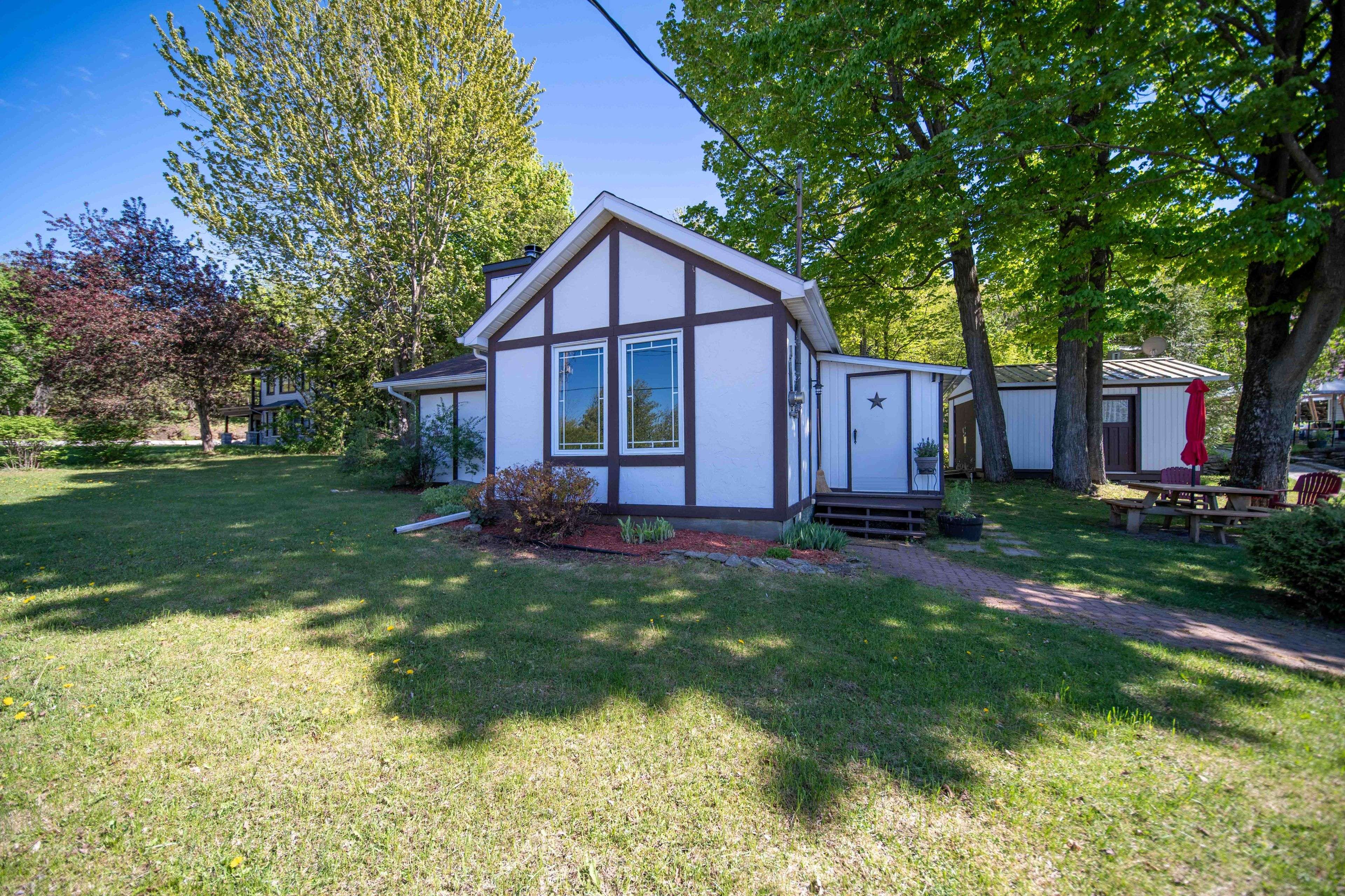 60 Leclair Road W RD, Alfred And Plantagenet, ON K0B 1L0