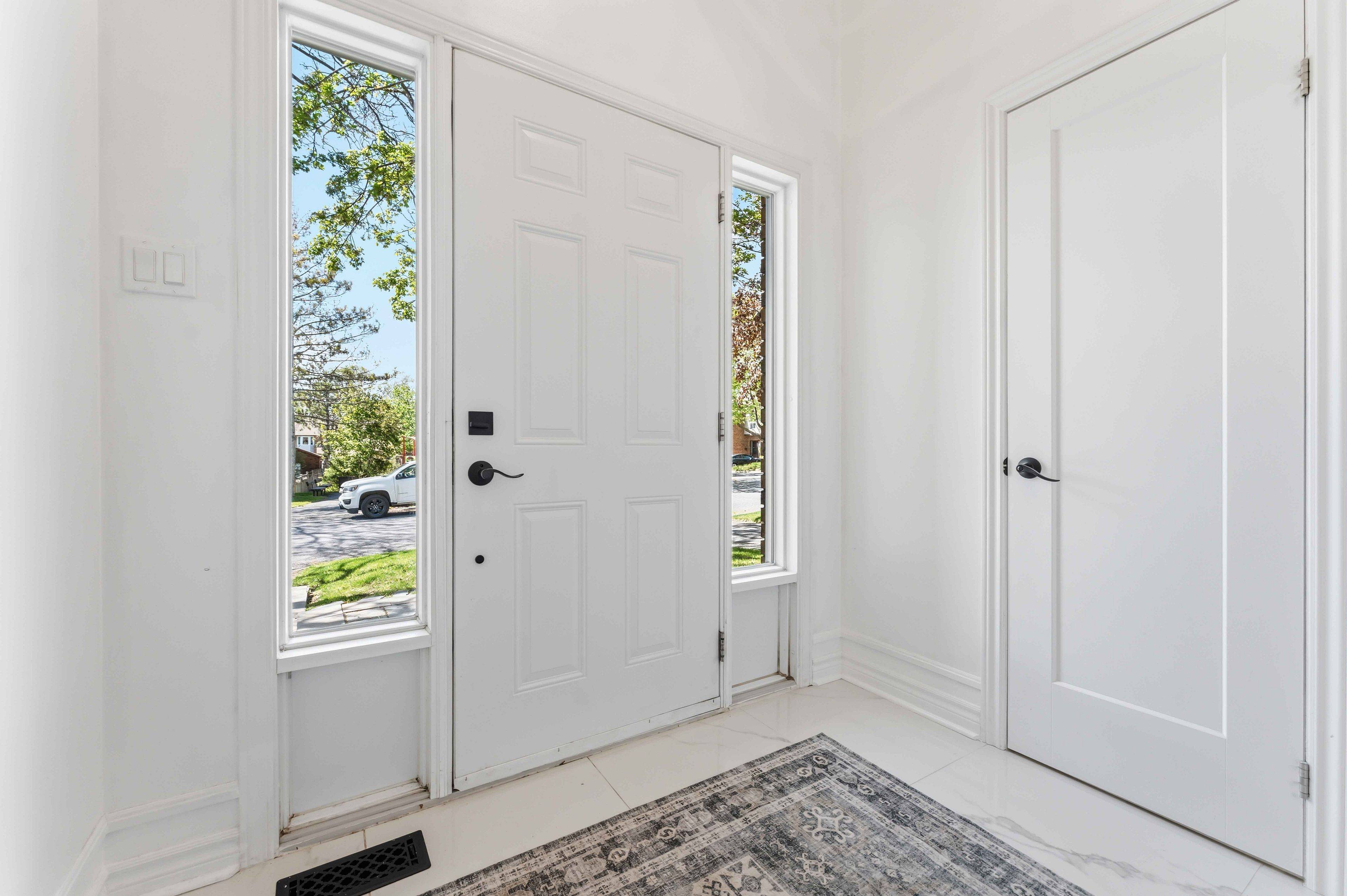 981 Barwell AVE, Britannia Heights - Queensway Terrace N And Area, ON K2B 8H4