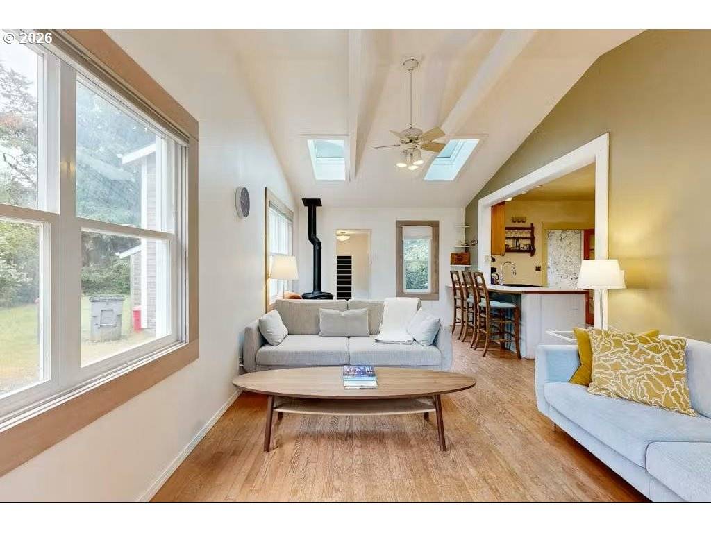 641 D ST, Gearhart, OR 97138