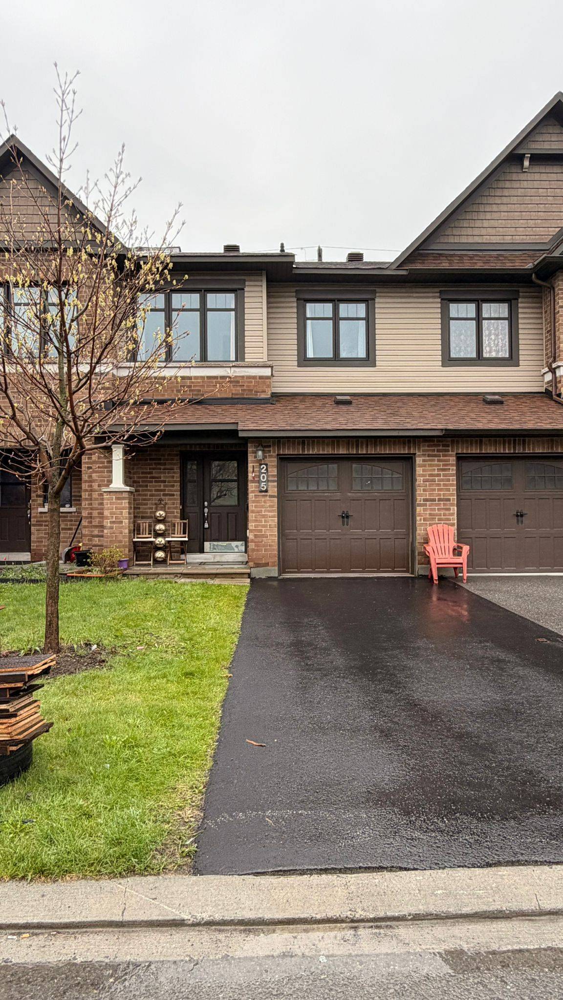 205 Mancini WAY, Barrhaven, ON K2J 5X4