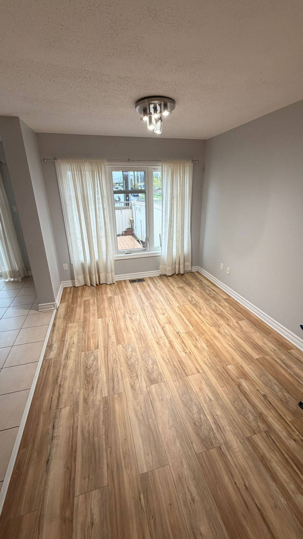 205 Mancini WAY, Barrhaven, ON K2J 5X4