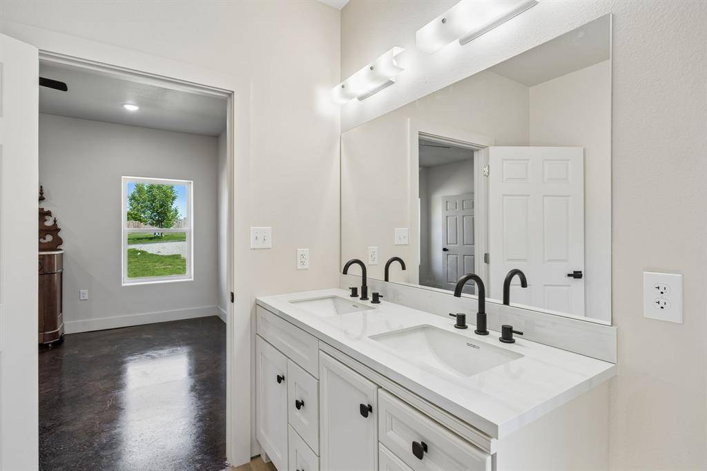 111 Mitchell Road, Sherman, TX 75090