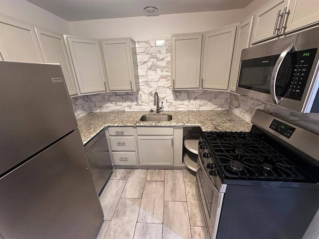 4031 Cole Avenue #F, Dallas, TX 75204