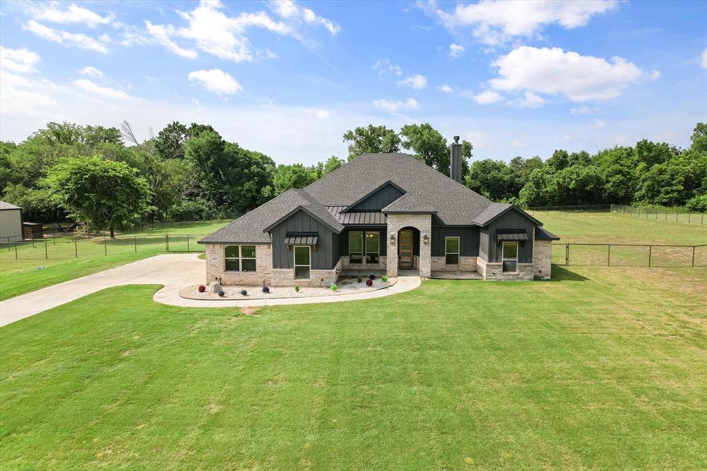 1052 Kessler Road, Weatherford, TX 76087