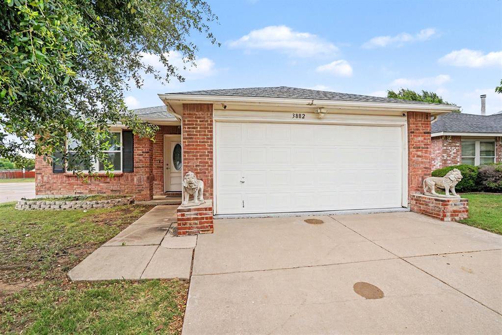 3882 Steeplechase Drive, Fort Worth, TX 76123