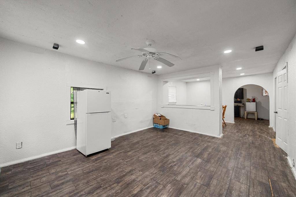 2118 W 12th Avenue, Corsicana, TX 75110