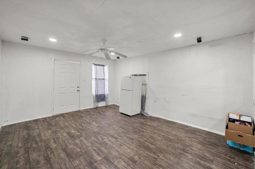 2118 W 12th Avenue, Corsicana, TX 75110